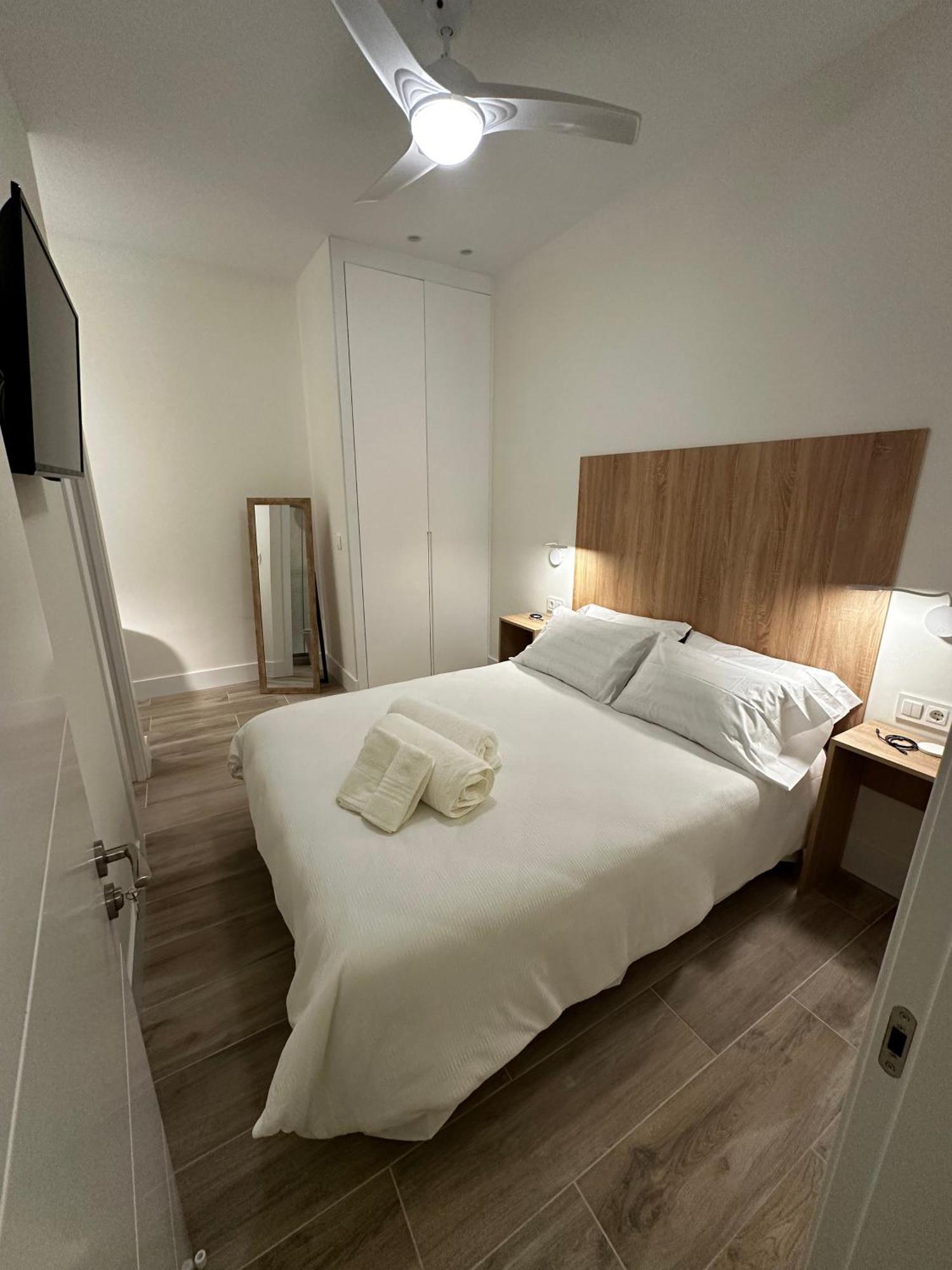 Apartamentos Moncloa Madrid Exterior photo